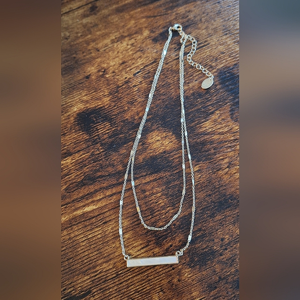 Time and Tru 16" Short Gold Tone Necklace w/Resin Pearl Pendant